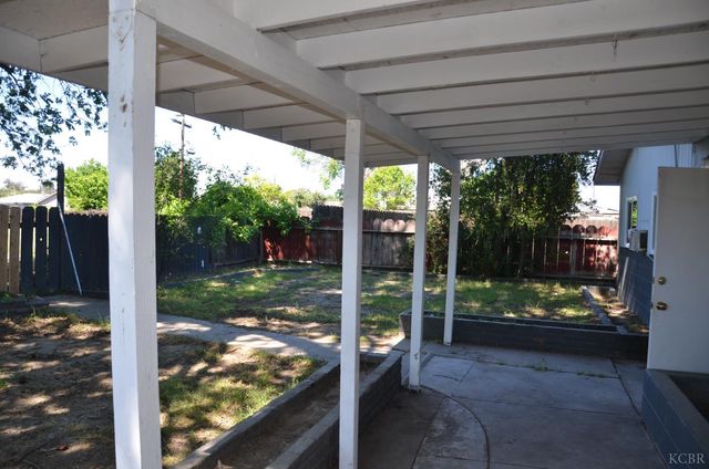 237 Smith Avenue, Lemoore, CA 93245