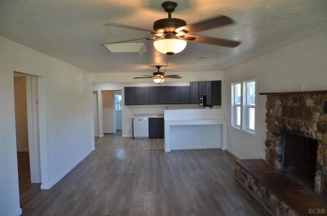 237 Smith Avenue, Lemoore, CA 93245