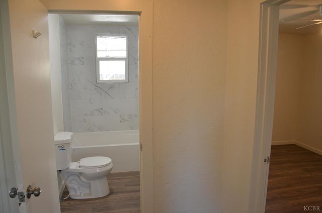 237 Smith Avenue, Lemoore, CA 93245