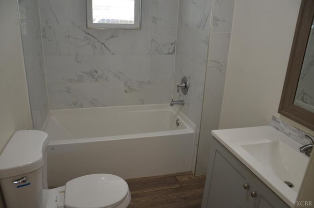 237 Smith Avenue, Lemoore, CA 93245