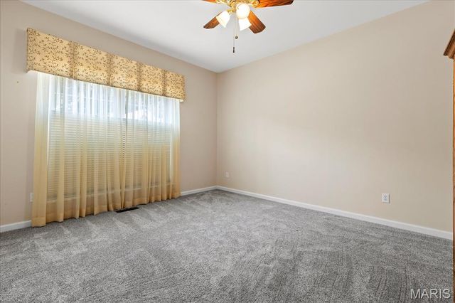 253 Strayhorn Drive, St Peters, MO 63376
