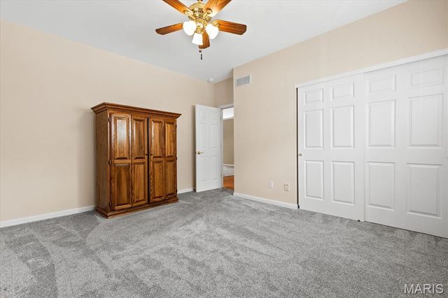 253 Strayhorn Drive, St Peters, MO 63376