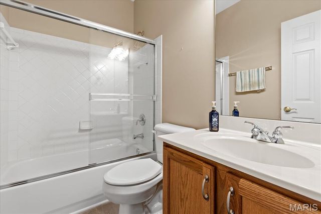 253 Strayhorn Drive, St Peters, MO 63376
