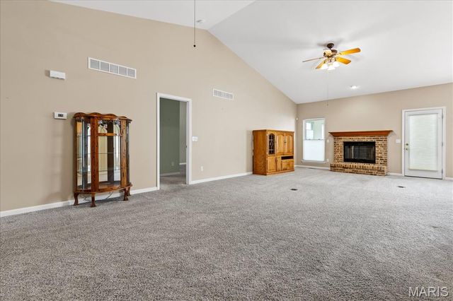 253 Strayhorn Drive, St Peters, MO 63376