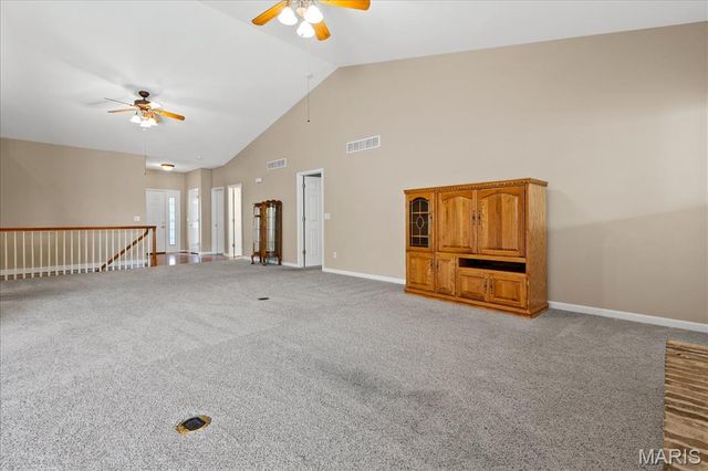 253 Strayhorn Drive, St Peters, MO 63376