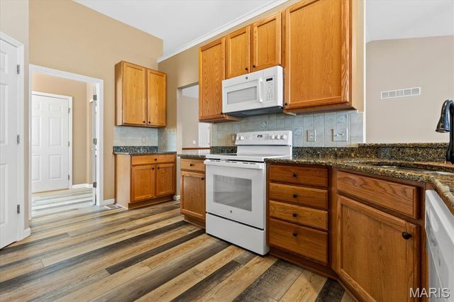 253 Strayhorn Drive, St Peters, MO 63376