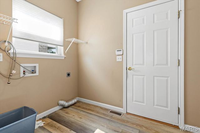 253 Strayhorn Drive, St Peters, MO 63376