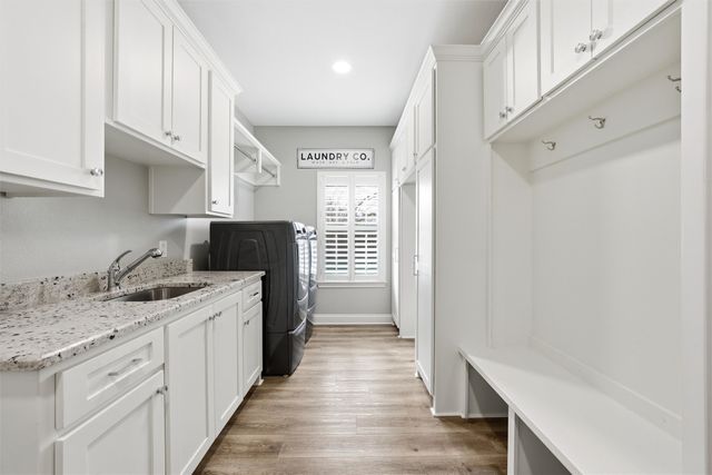 810 N Davis Street, West, TX 76691