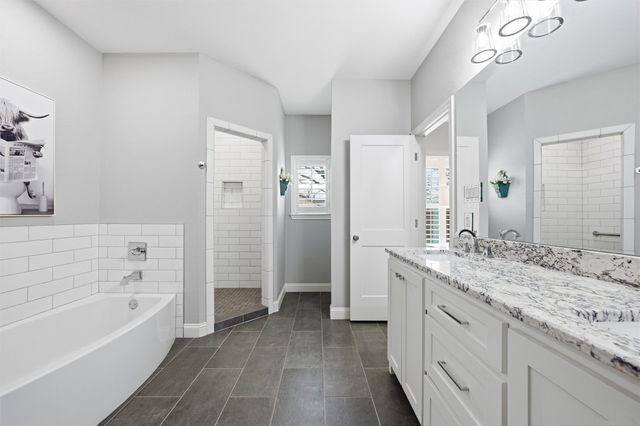 810 N Davis Street, West, TX 76691