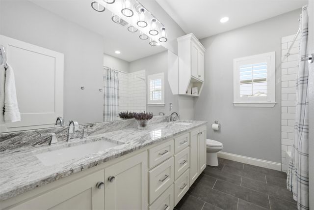 810 N Davis Street, West, TX 76691