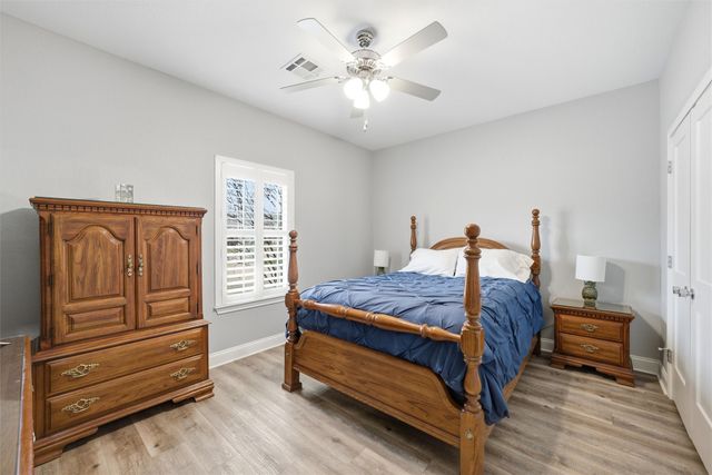 810 N Davis Street, West, TX 76691