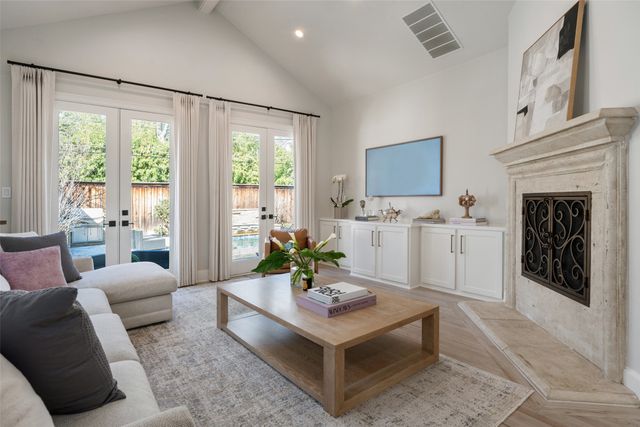 5123 Elsby Avenue, Dallas, TX 75209