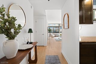 10 Regent St 501, Jersey City, NJ 07302