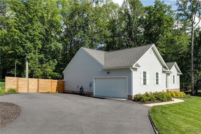1861 Bracken Rd, North Chesterfield, VA 23236