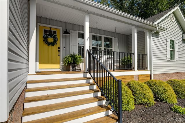 1861 Bracken Rd, North Chesterfield, VA 23236