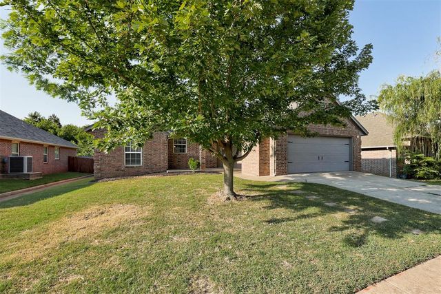 1716 Kamber Terrace, Edmond, OK 73003