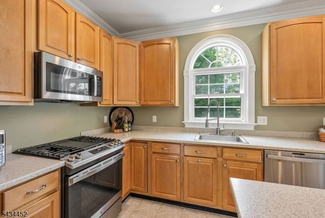 168 TANGLEWOOD PASS, Jefferson Twp., NJ 07849