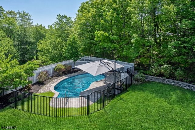 168 TANGLEWOOD PASS, Jefferson Twp., NJ 07849