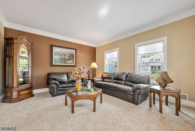 168 TANGLEWOOD PASS, Jefferson Twp., NJ 07849