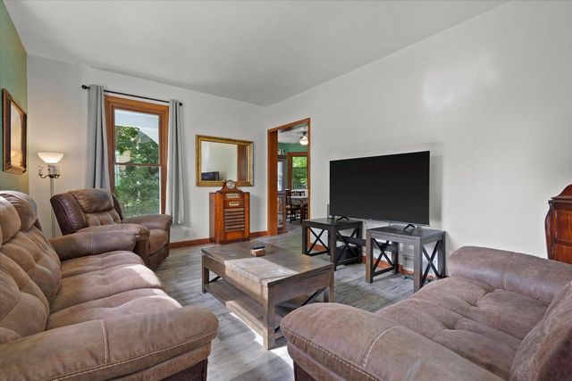 520 N Milwaukee STREET, Plymouth, WI 53073