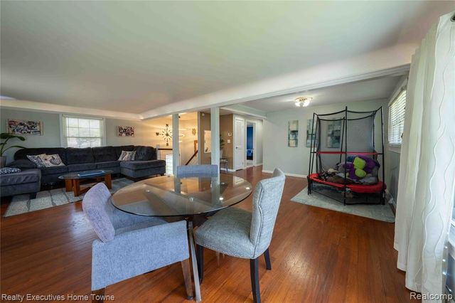 2854 Elmwood Street, Port Huron, MI 48060