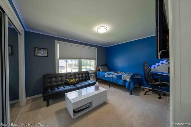 2854 Elmwood Street, Port Huron, MI 48060