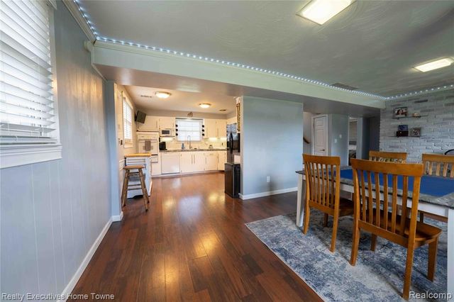 2854 Elmwood Street, Port Huron, MI 48060