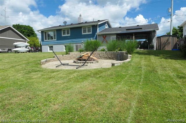 2854 Elmwood Street, Port Huron, MI 48060