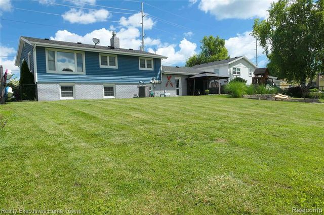 2854 Elmwood Street, Port Huron, MI 48060