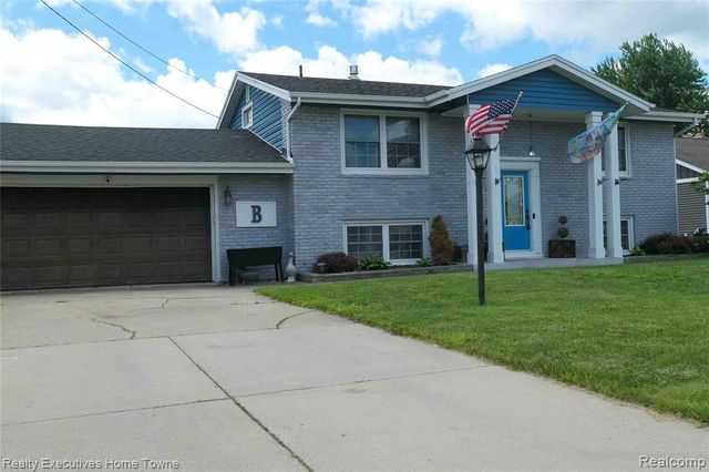 2854 Elmwood Street, Port Huron, MI 48060