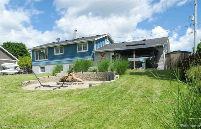 2854 Elmwood Street, Port Huron, MI 48060