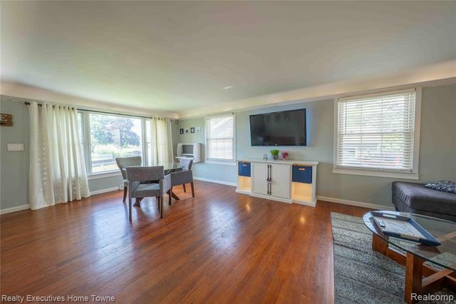 2854 Elmwood Street, Port Huron, MI 48060