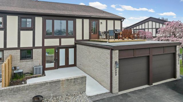 1030 Country Club Drive, St Clair Shores, MI 48082