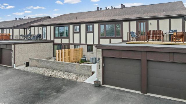 1030 Country Club Drive, St Clair Shores, MI 48082