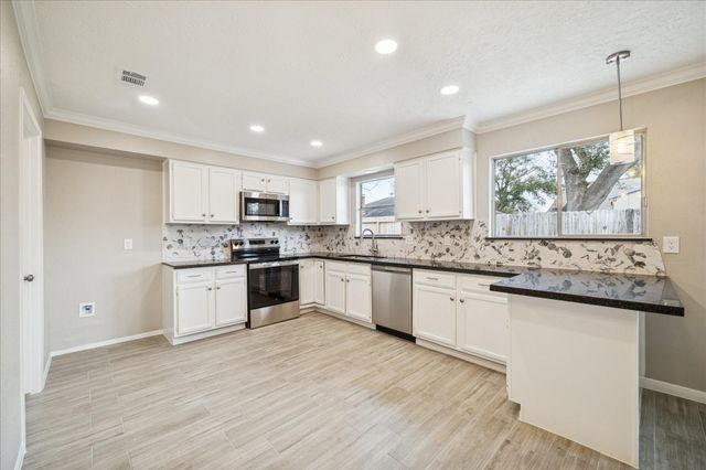 1362 Leadenhall Circle, Channelview, TX 77530