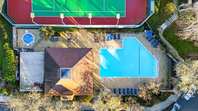 8441 Via Mallorca, La Jolla, CA 92037