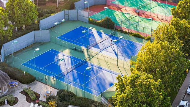 8441 Via Mallorca, La Jolla, CA 92037