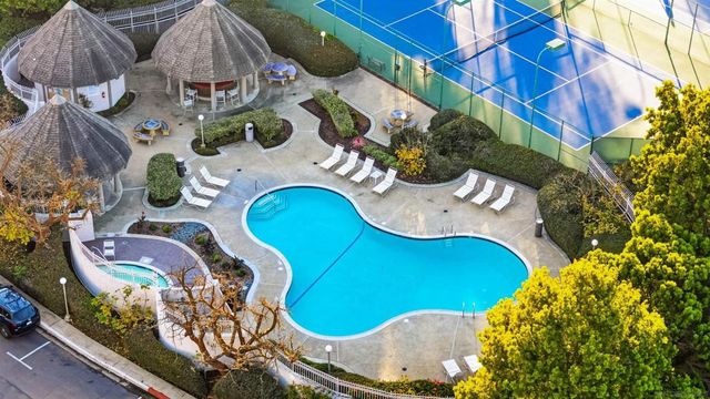 8441 Via Mallorca, La Jolla, CA 92037