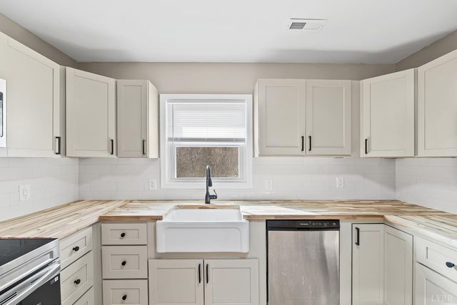 109 Carnell Lane, Lynchburg, VA 24504