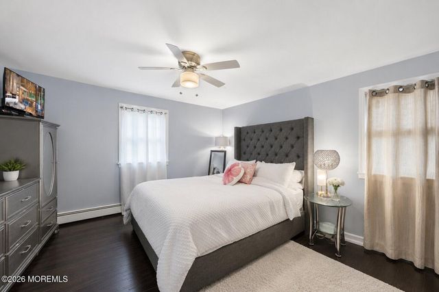 33 Heather Drive, Manalapan, NJ 07726