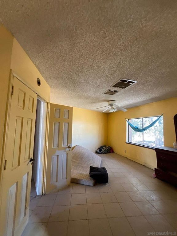 Image 25 of property listing at 1055 Calle De Amistad, El Mirage, CA 92301