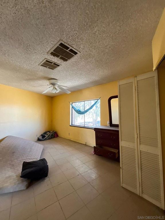 Image 26 of property listing at 1055 Calle De Amistad, El Mirage, CA 92301