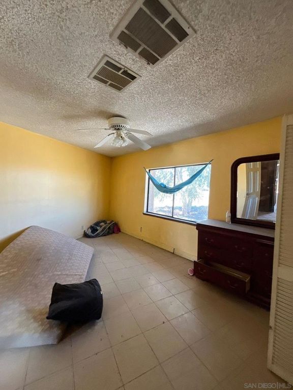 Image 30 of property listing at 1055 Calle De Amistad, El Mirage, CA 92301