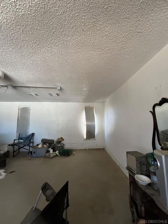 Image 35 of property listing at 1055 Calle De Amistad, El Mirage, CA 92301