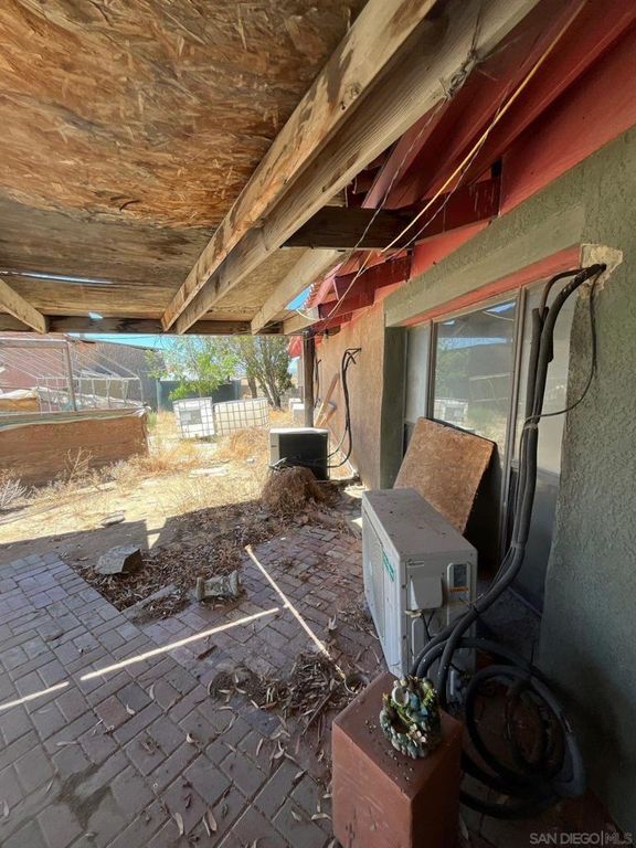 Image 46 of property listing at 1055 Calle De Amistad, El Mirage, CA 92301