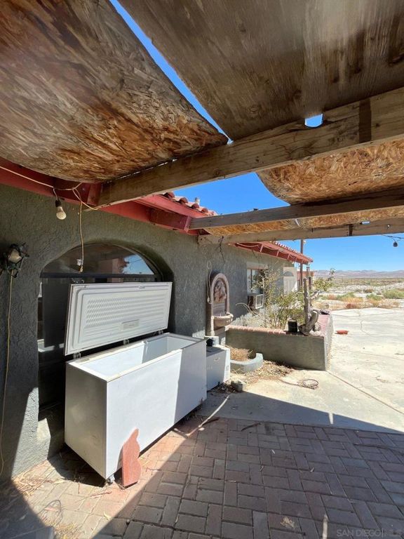 Image 47 of property listing at 1055 Calle De Amistad, El Mirage, CA 92301