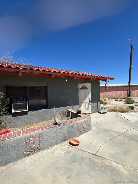 Image 48 of property listing at 1055 Calle De Amistad, El Mirage, CA 92301