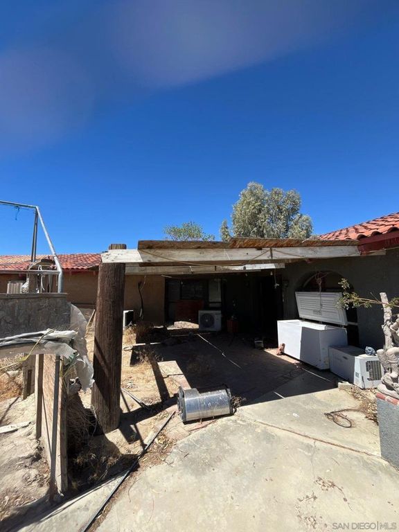 Image 50 of property listing at 1055 Calle De Amistad, El Mirage, CA 92301