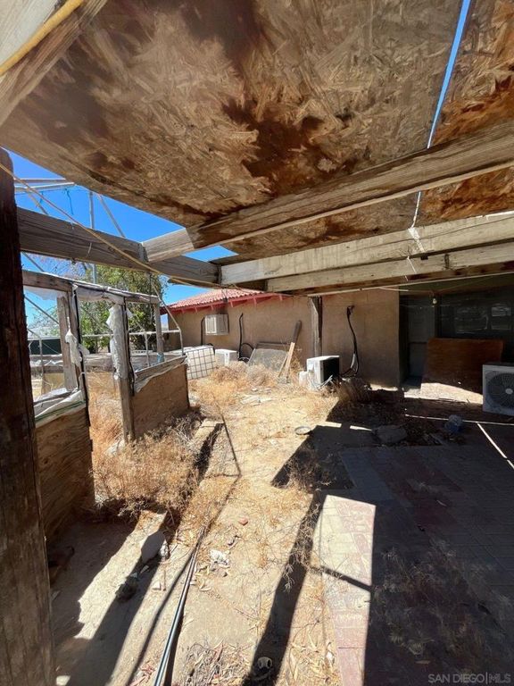 Image 52 of property listing at 1055 Calle De Amistad, El Mirage, CA 92301