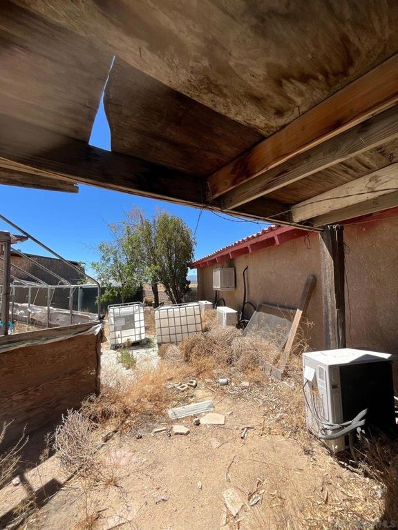 Image 54 of property listing at 1055 Calle De Amistad, El Mirage, CA 92301